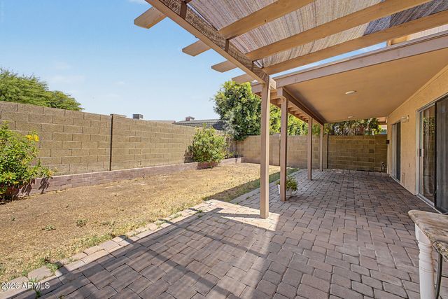 10405 N 65th Drive, Glendale, AZ 85302