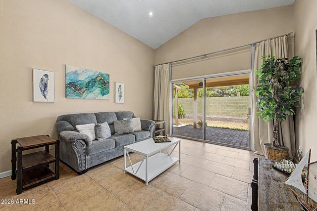10405 N 65th Drive, Glendale, AZ 85302