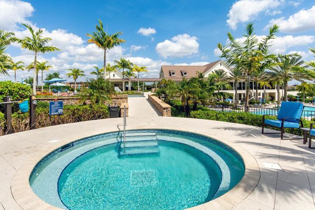 714 Hookline Circle, Loxahatchee, FL 33470