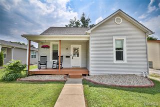 911 Highland Street, Edwardsville, IL 62025