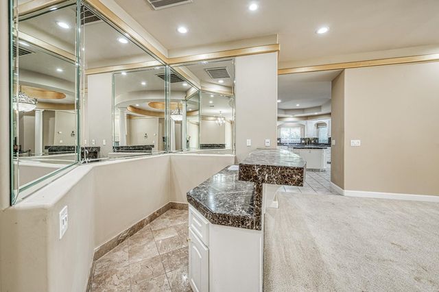 333 W River Court, Fresno, CA 93711