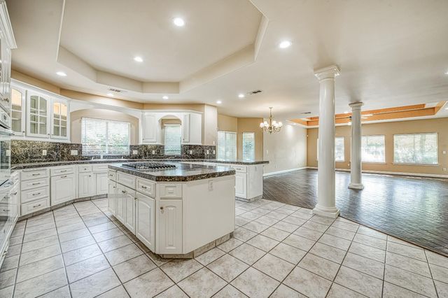 333 W River Court, Fresno, CA 93711