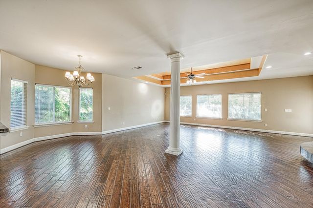 333 W River Court, Fresno, CA 93711