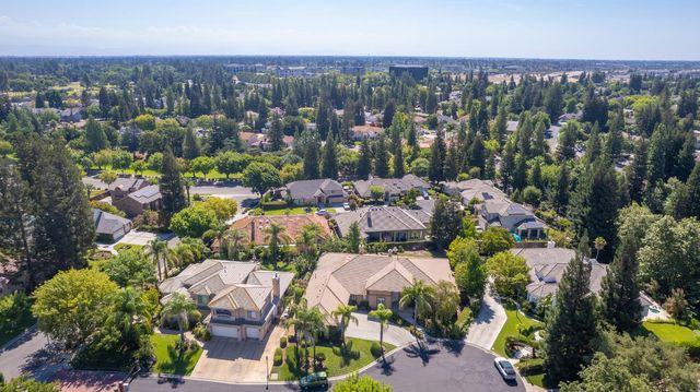 333 W River Court, Fresno, CA 93711