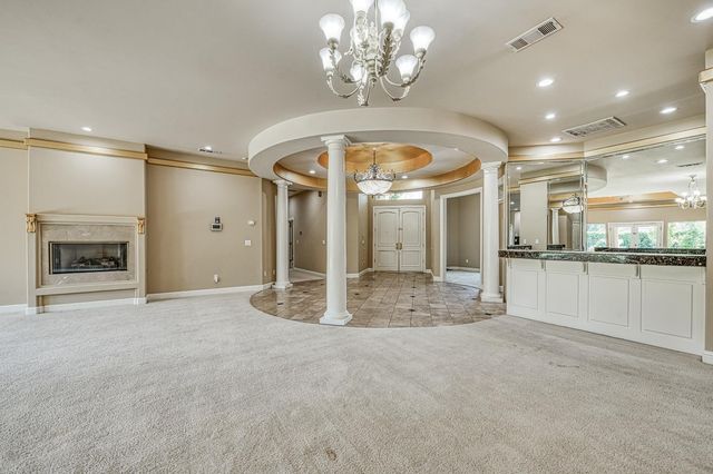 333 W River Court, Fresno, CA 93711
