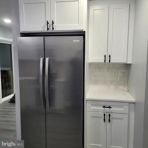 814 CATHERINE ST, Vineland, NJ 08360