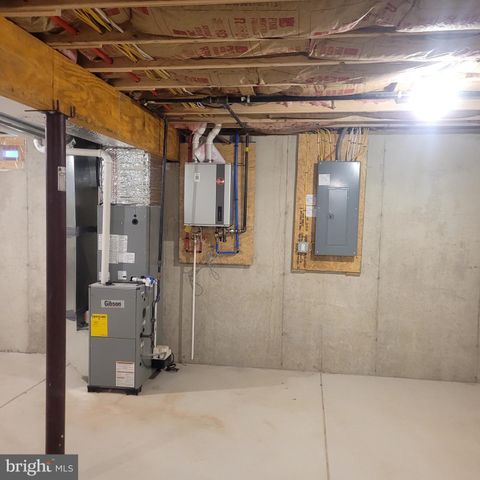 814 CATHERINE ST, Vineland, NJ 08360