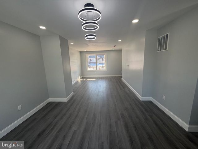 814 CATHERINE ST, Vineland, NJ 08360