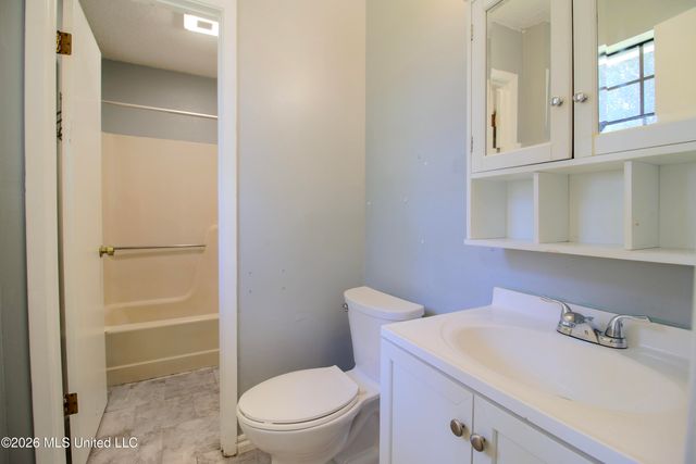 12448 N Oaklawn Lane, Biloxi, MS 39532