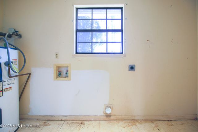 12448 N Oaklawn Lane, Biloxi, MS 39532