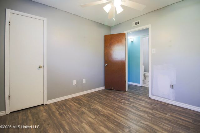 12448 N Oaklawn Lane, Biloxi, MS 39532