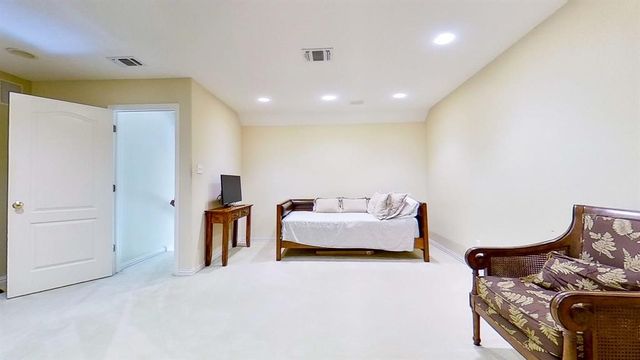 402 HALF MOON Way, Runaway Bay, TX 76426