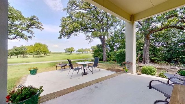 402 HALF MOON Way, Runaway Bay, TX 76426