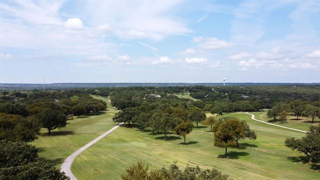 402 HALF MOON Way, Runaway Bay, TX 76426