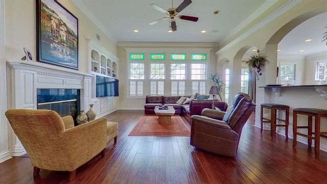 402 HALF MOON Way, Runaway Bay, TX 76426