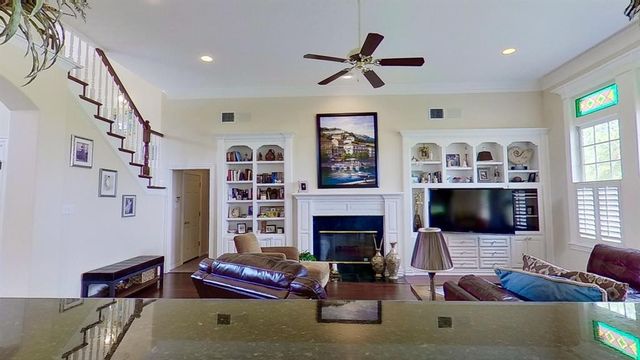 402 HALF MOON Way, Runaway Bay, TX 76426