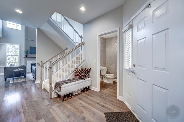 201 Dorset Avenue 201, Oswego, IL 60543