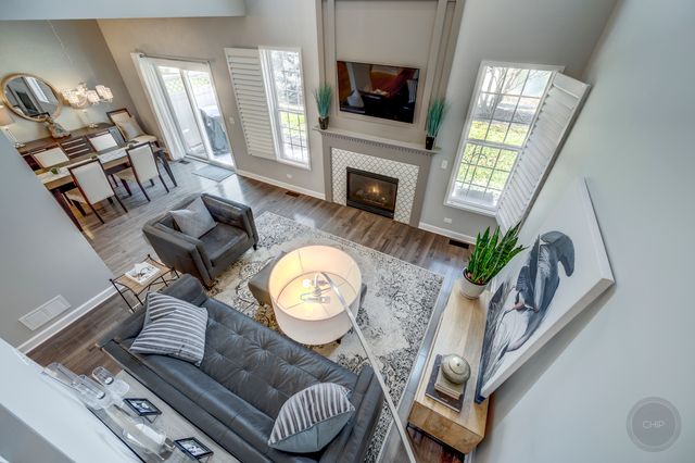 201 Dorset Avenue 201, Oswego, IL 60543