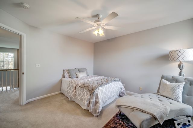 201 Dorset Avenue 201, Oswego, IL 60543