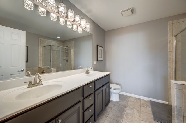 201 Dorset Avenue 201, Oswego, IL 60543