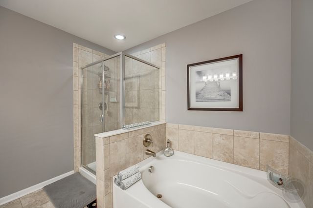 201 Dorset Avenue 201, Oswego, IL 60543