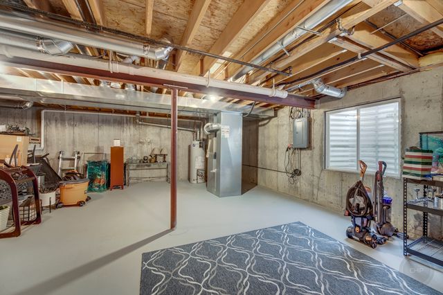 201 Dorset Avenue 201, Oswego, IL 60543