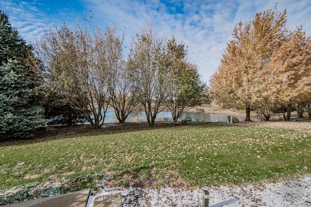 201 Dorset Avenue 201, Oswego, IL 60543