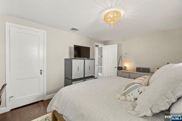 24 Harrison Place, Livingston, NJ 07039