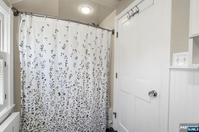 24 Harrison Place, Livingston, NJ 07039