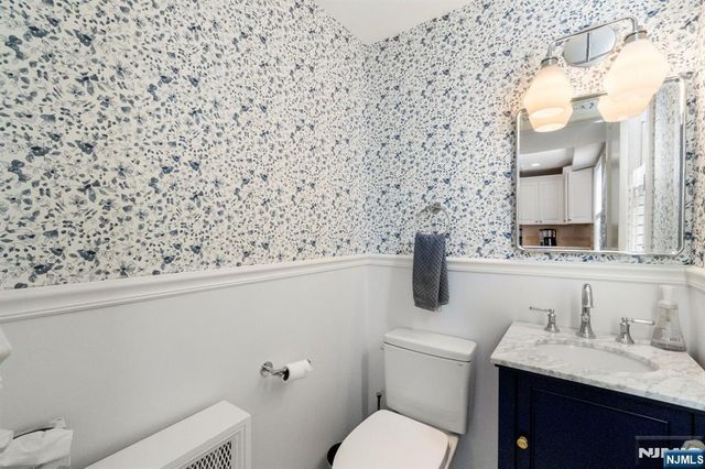 24 Harrison Place, Livingston, NJ 07039