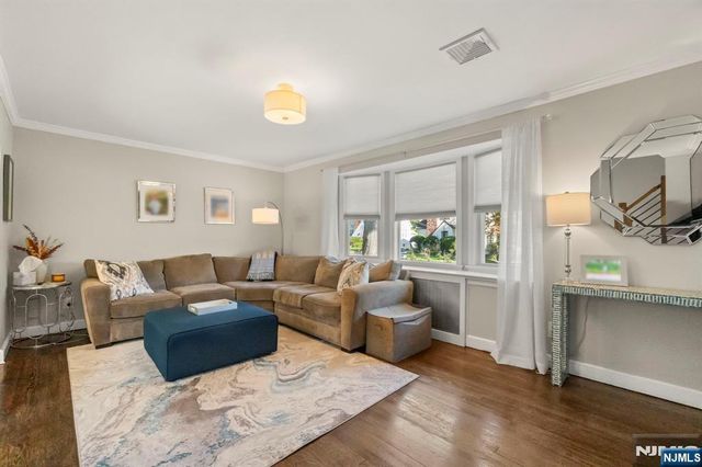 24 Harrison Place, Livingston, NJ 07039