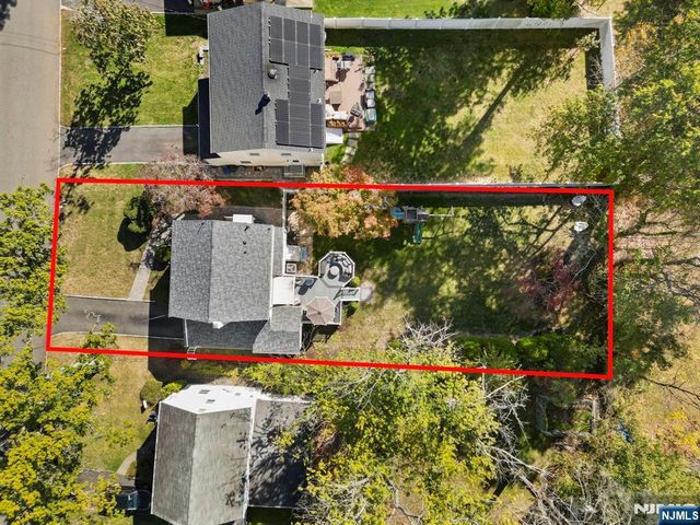 24 Harrison Place, Livingston, NJ 07039