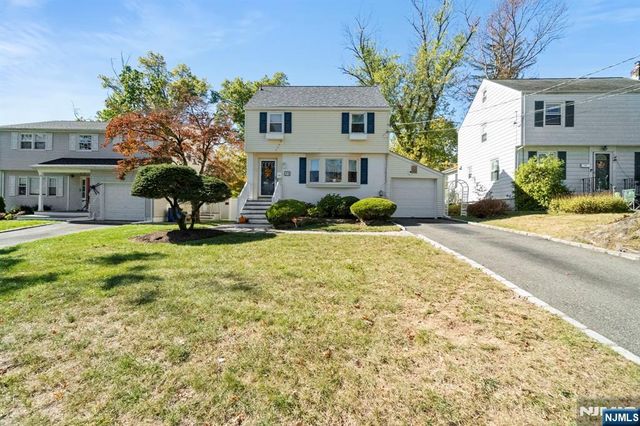 24 Harrison Place, Livingston, NJ 07039