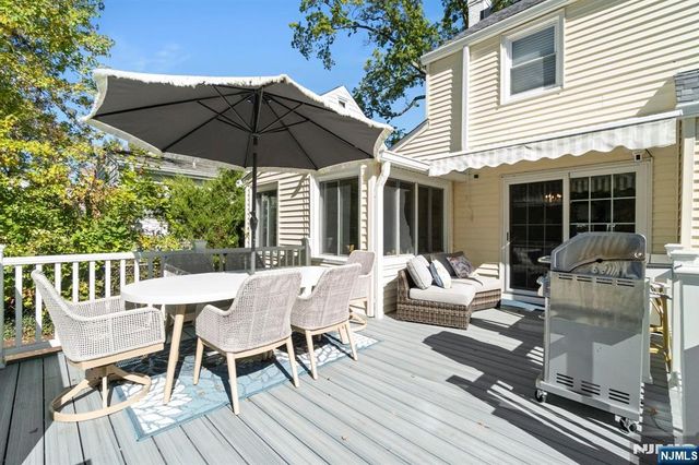 24 Harrison Place, Livingston, NJ 07039