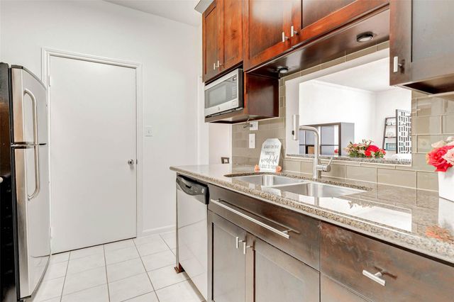 2475 Underwood Street 290, Houston, TX 77030