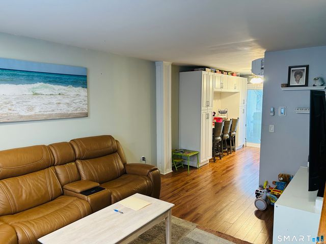 161 Cynthia Lane APT E5, Middletown, CT 06457