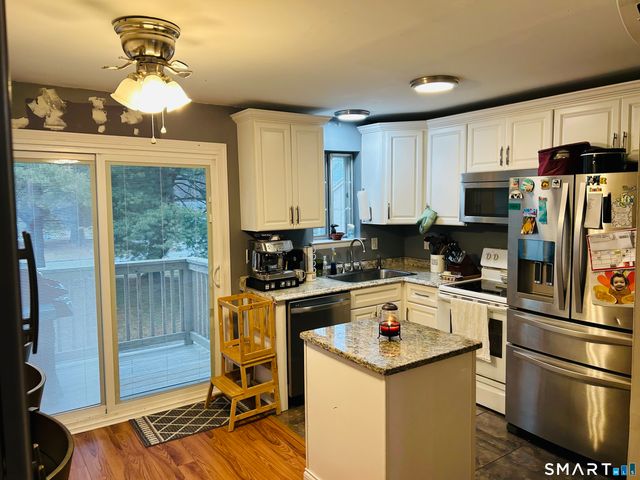 161 Cynthia Lane APT E5, Middletown, CT 06457