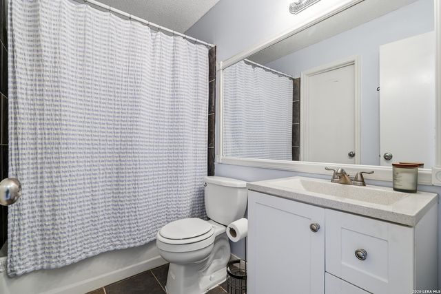 6315 Candlecrest Ct, San Antonio, TX 78244