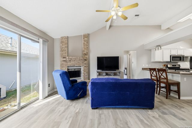 6315 Candlecrest Ct, San Antonio, TX 78244