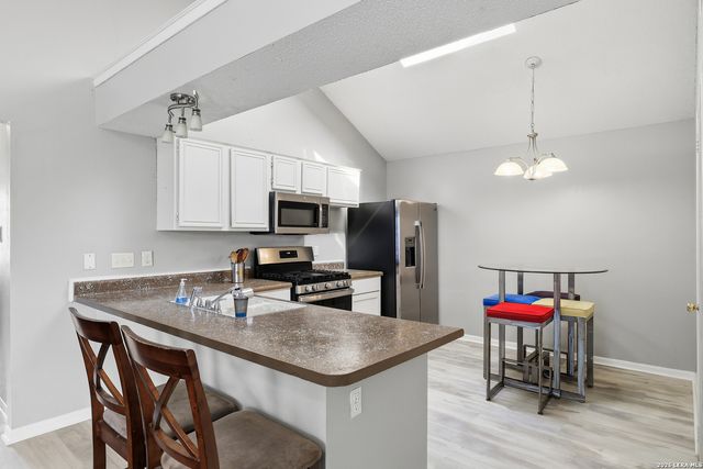 6315 Candlecrest Ct, San Antonio, TX 78244