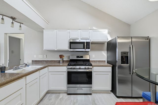 6315 Candlecrest Ct, San Antonio, TX 78244