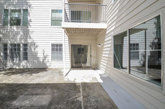 2333 Bering Drive 123, Houston, TX 77057