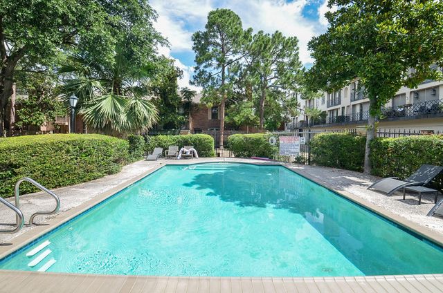 2333 Bering Drive 123, Houston, TX 77057
