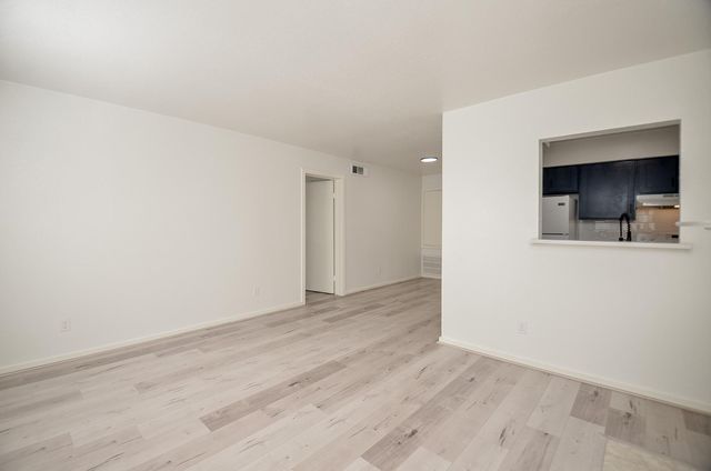 2333 Bering Drive 123, Houston, TX 77057