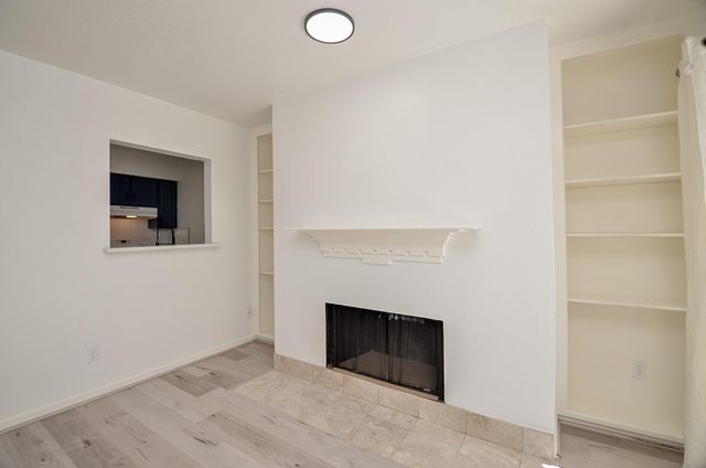 2333 Bering Drive 123, Houston, TX 77057