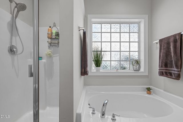 640 Lone Pine Loop, Fuquay Varina, NC 27526