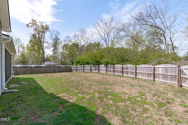 640 Lone Pine Loop, Fuquay Varina, NC 27526