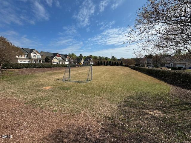 640 Lone Pine Loop, Fuquay Varina, NC 27526