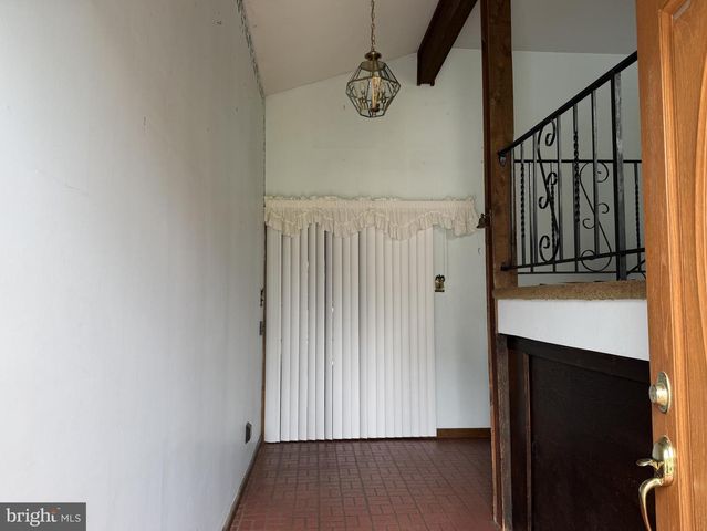608 BETTY ROSE AVE, Gibbstown, NJ 08027