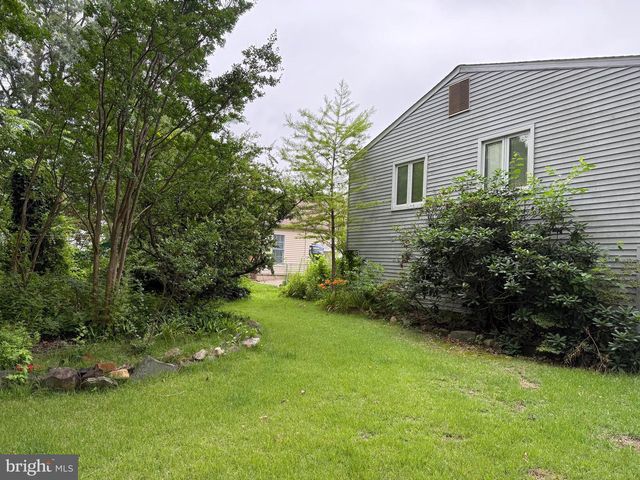 608 BETTY ROSE AVE, Gibbstown, NJ 08027